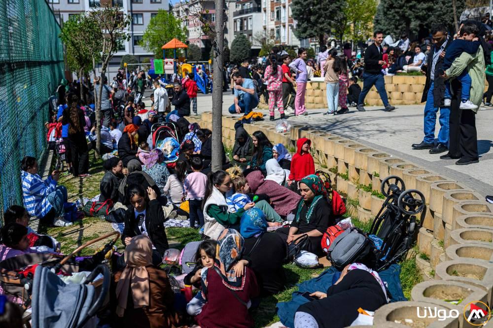 إصابة 150 شخصاً نتيجة قفزهم من المباني أثناء زلزال إسطنبول