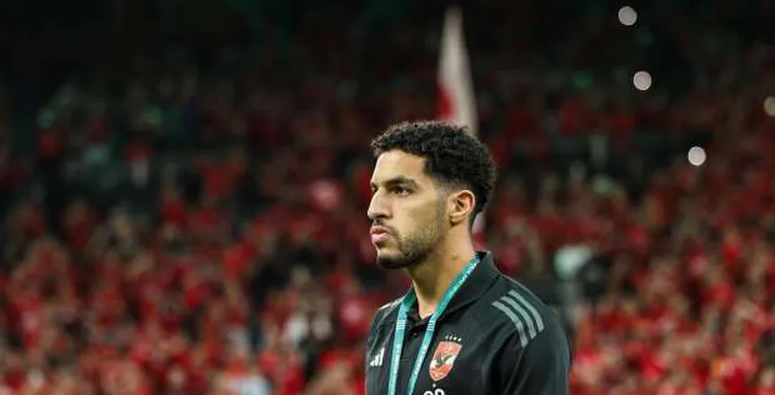 الأهلي يحدد بديل شوبير للموسم المقبل بعد اهتمام فالنسيا بضمه