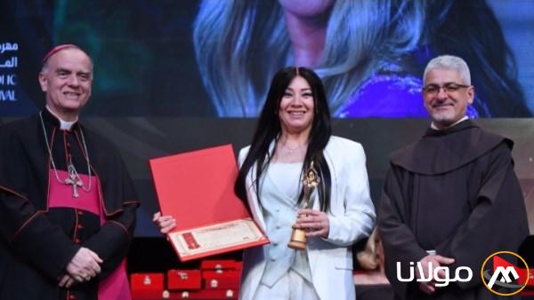 احتفال بتكريم انتصار في مهرجان المركز الكاثوليكي للسينما مع صور مميزة