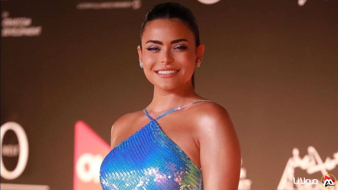 أسماء جلال تتألق كبطلة في فيلم السلم والتعبان 2 مع عمرو يوسف