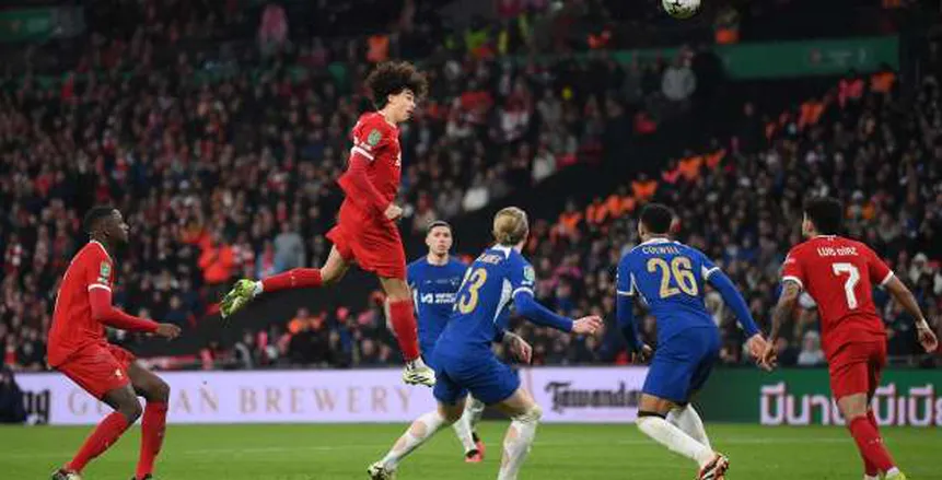 محمد صلاح يتألق مع ليفربول في مواجهة تشيلسي.. وتشكيلة هجومية للبلوز