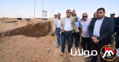 وزير الإسكان يواصل جولته اليوم لتفقد طرق ومحاور مدينة الشروق