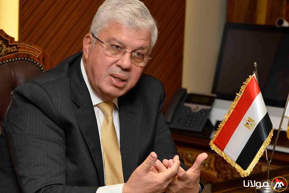 تهنئة وزير التعليم العالي لأسرة المجتمع الأكاديمي بمناسبة عيد العمال