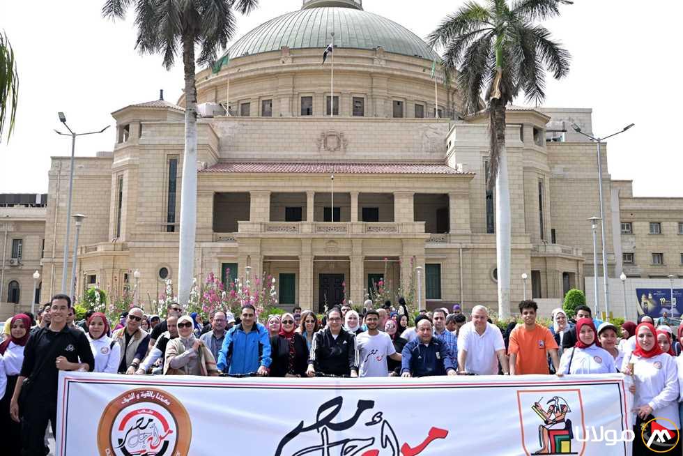 جامعة القاهرة تحتفل بعيد العمال وتُشيد بإخلاص منتسبيها في تحقيق الإنجازات