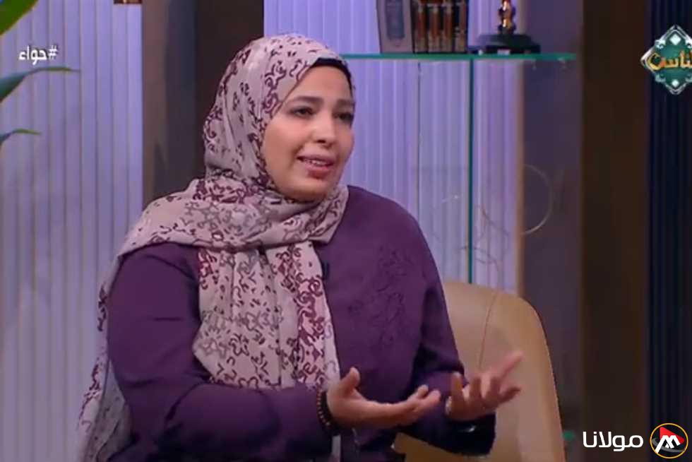 هل يمكن للمرأة استخدام مستحضرات التجميل خلال الحج؟ اكتشف إجابة أمينة الفتوى هنا