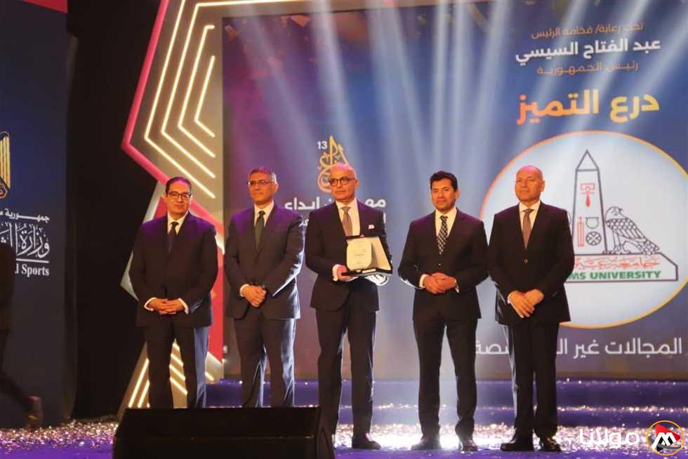 «جامعة عين شمس تحقق 21 جائزة في مهرجان الإبداع لشباب الجامعات»