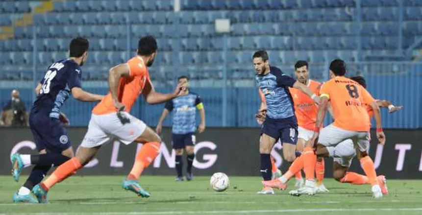 بيراميدز يواجه تحديًا قويًا أمام فاركو في دوري النيل اليوم
