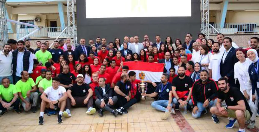 منتخب الناشئين للسباحة يتألق بفوزه بالبطولة الأفريقية وحصد 30 ميدالية