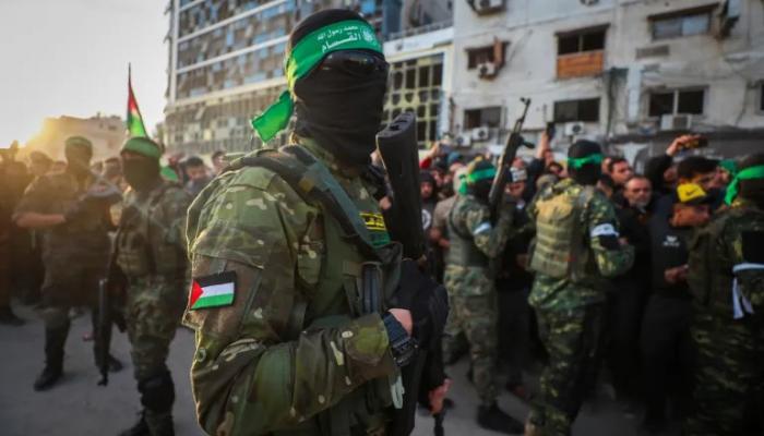 اكتشف كيف تدفع حماس رواتب موظفيها بنظام سري مشفر بكوب شاي