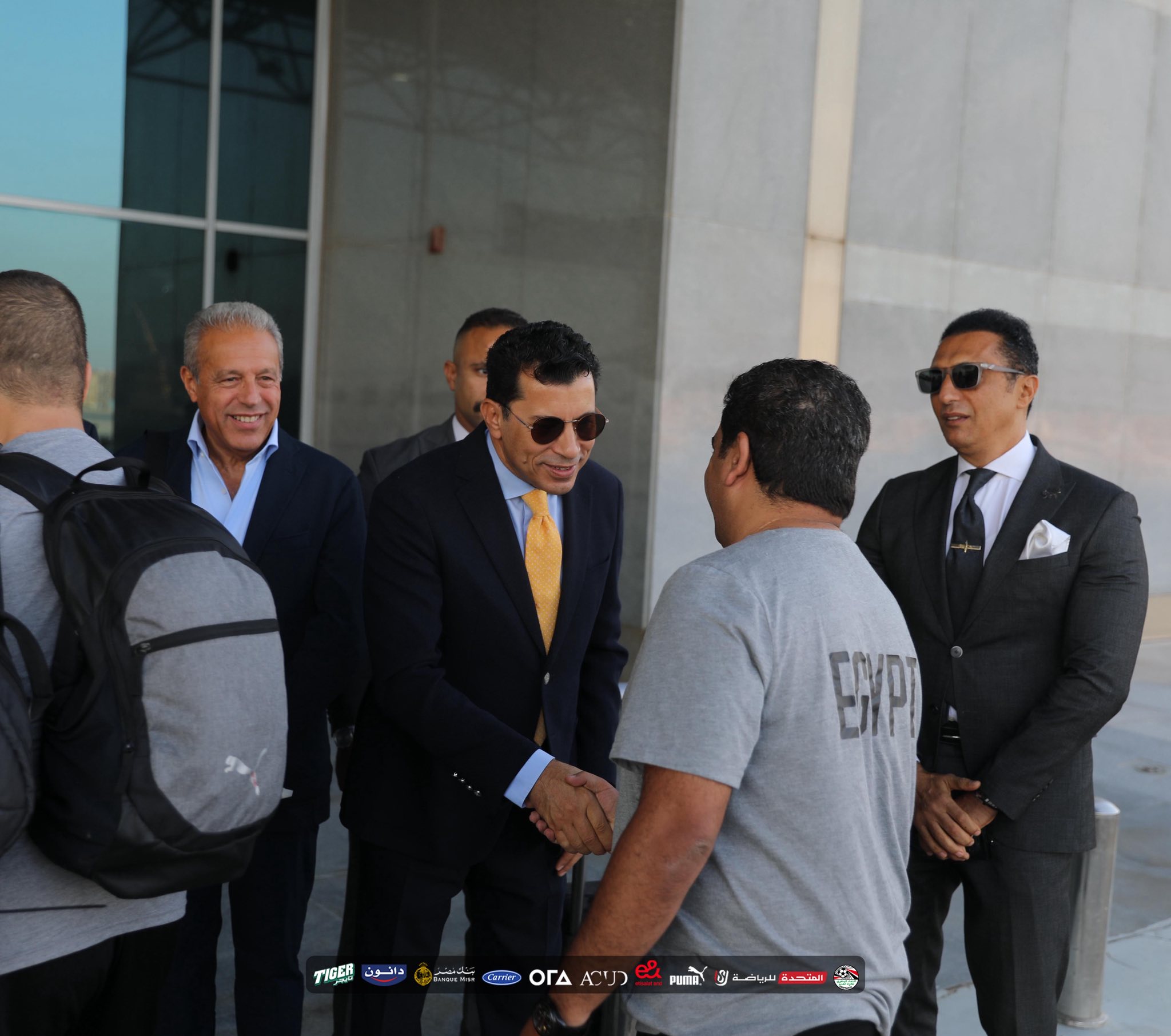 وزير الرياضة يستقبل بعثة منتخب مصر وزير الرياضة يستقبل بعثة منتخب مصر