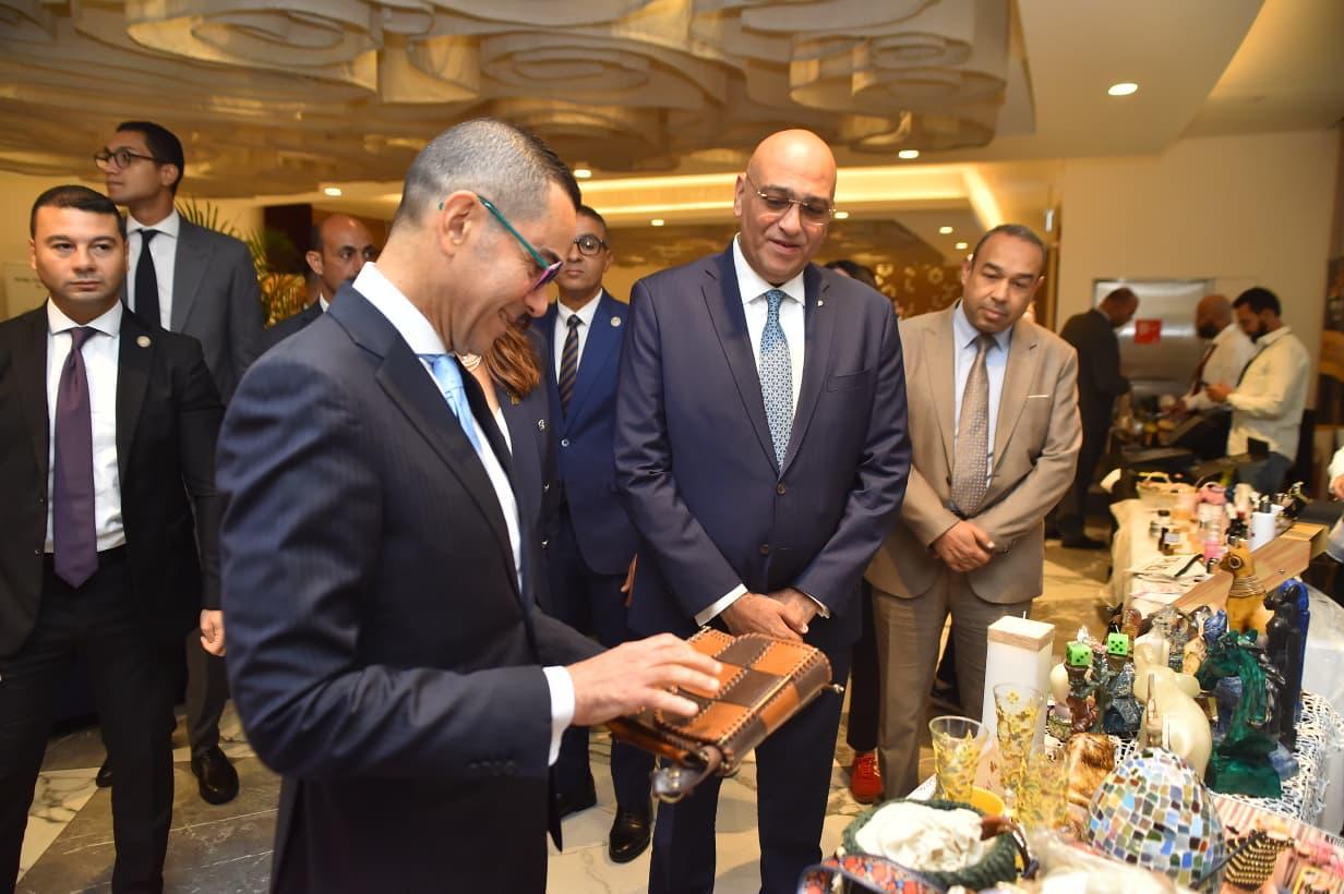 التحديات التجارية