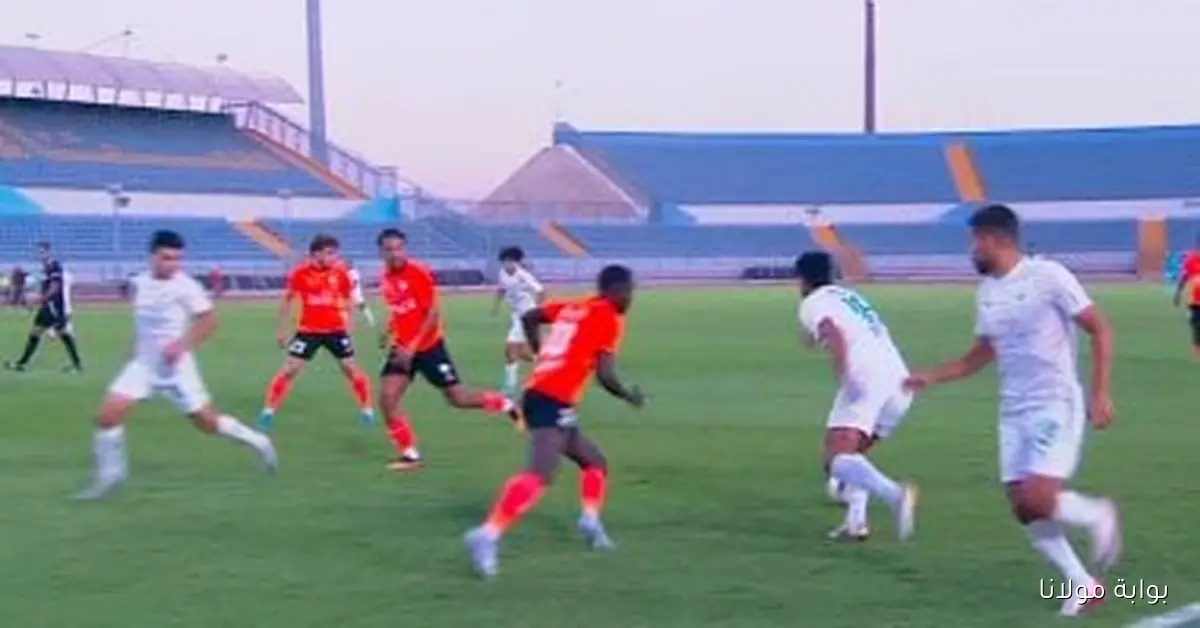 المصري يتعادل مع فاركو ويضيع فرصة الانفراد بصدارة الدوري