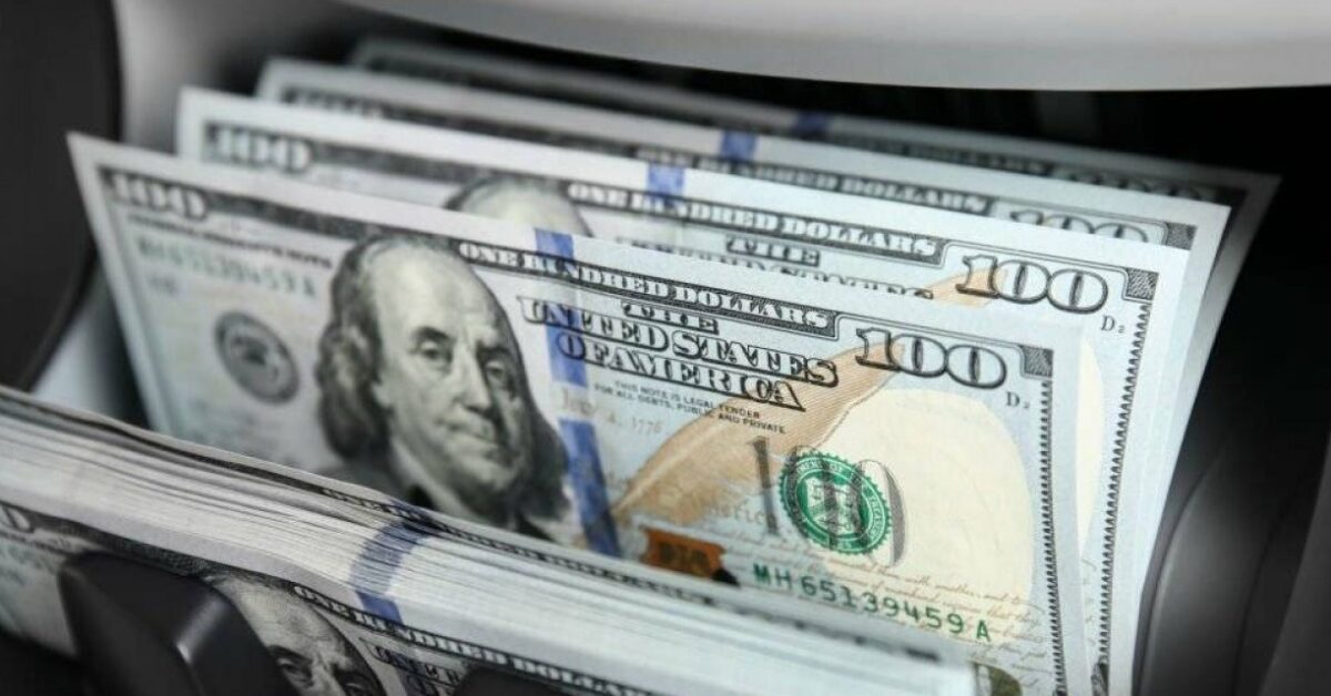 سعر الدولار مقابل الجنيه المصري اليوم الاثنين 2025 في منتصف التداولات بالبنوك والسوق المصرفية