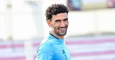 عواد وسيف جعفر يستمتعان بمباراة القمة في استاد القاهرة