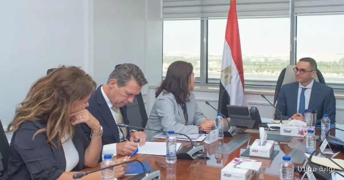 وزير الاستثمار يناقش مع البنك الدولي تعزيز التجارة الخارجية