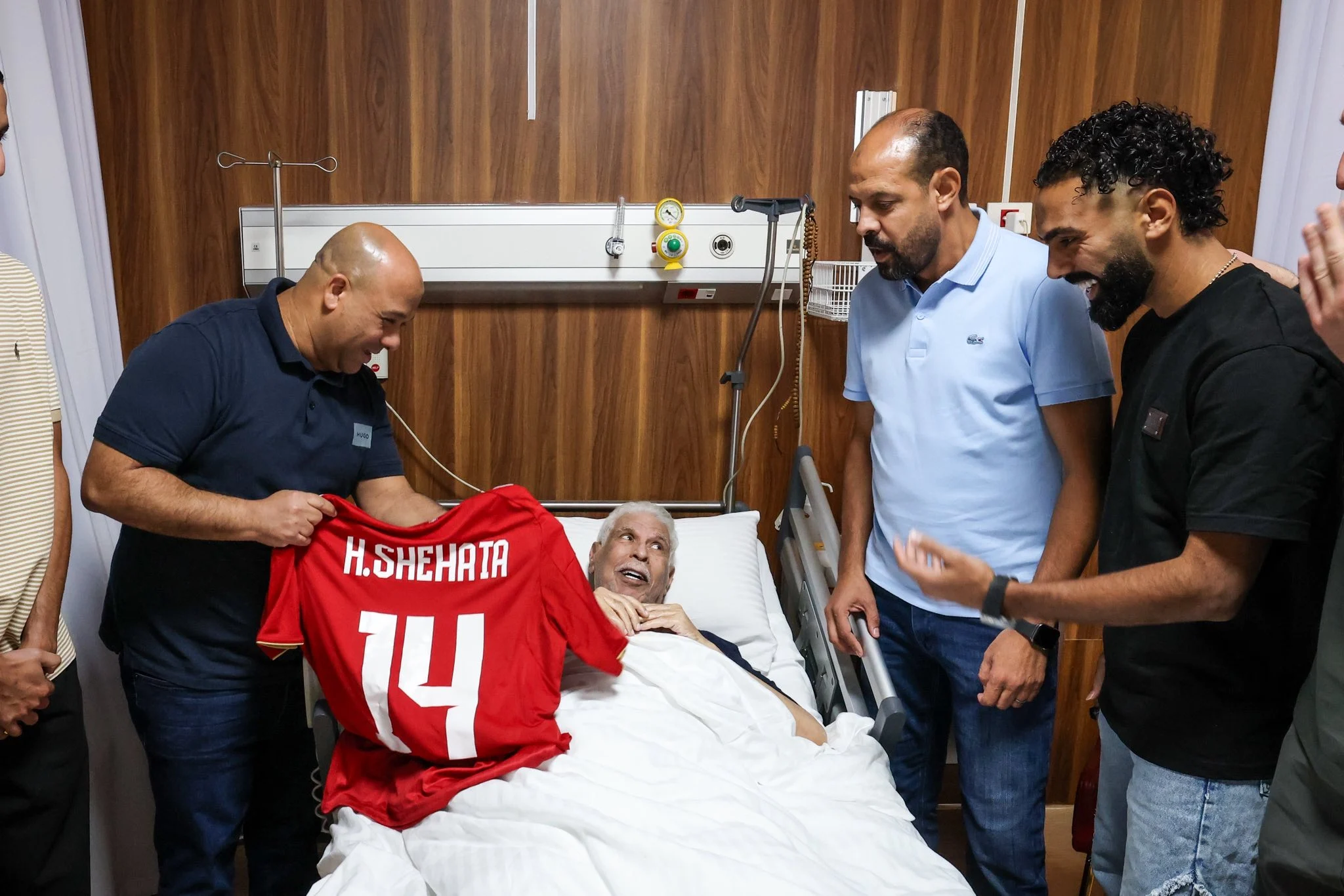 اهداء فالنة الشحات لحسن شحاتة