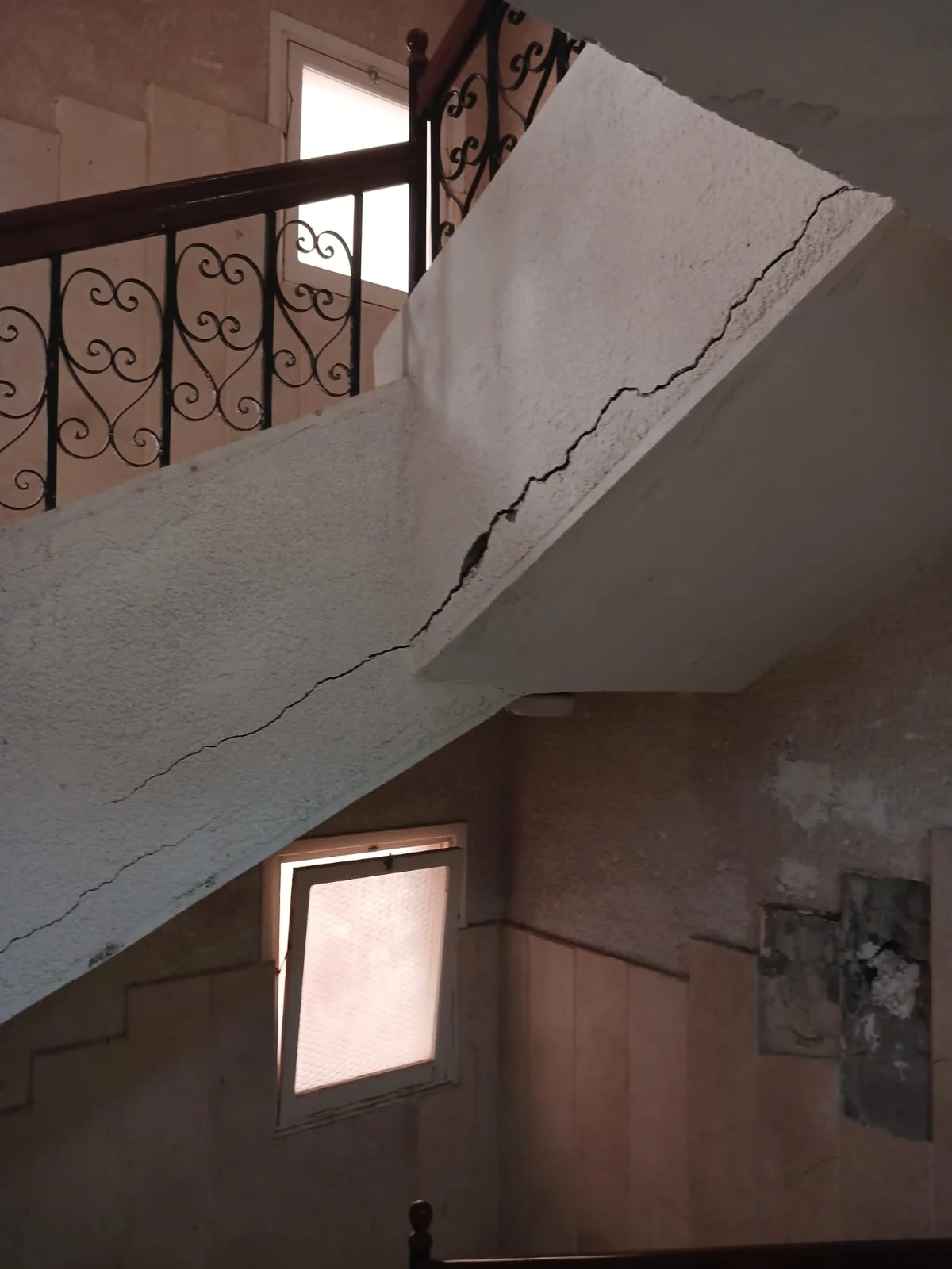 مشاكل عمارات أكتوبر