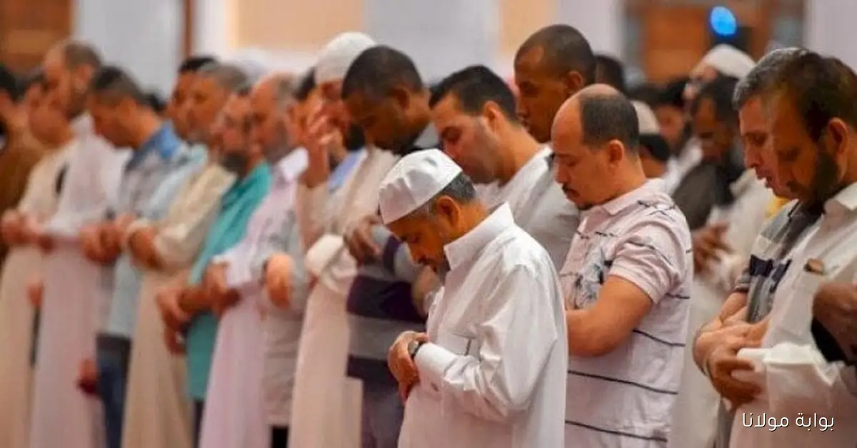 متى يحين موعد أذان الظهر اليوم الأربعاء 8 أكتوبر 2025 وكيفية متابعة مواقيت الصلاة