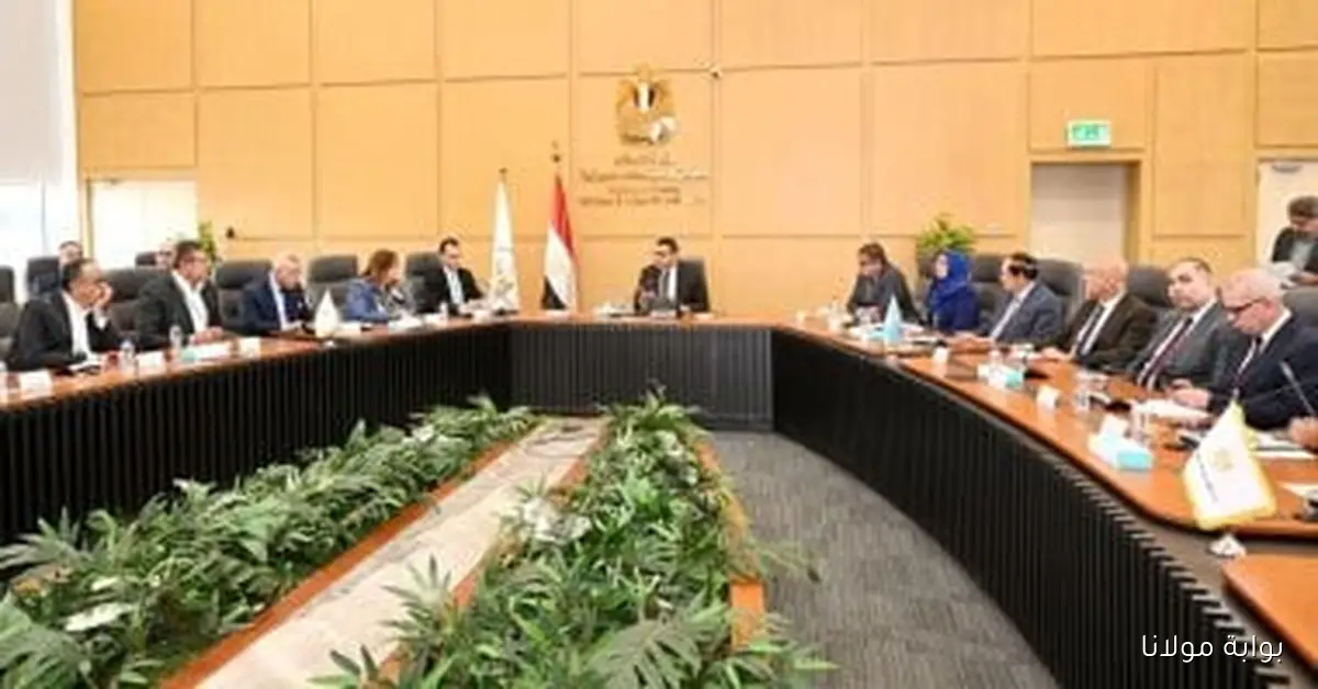 وزير الإسكان يقود اجتماع المجلس المصري للبناء الأخضر والمدن المستدامة